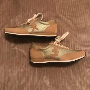 Michael Kors MK gold/tan size 6 sneakers